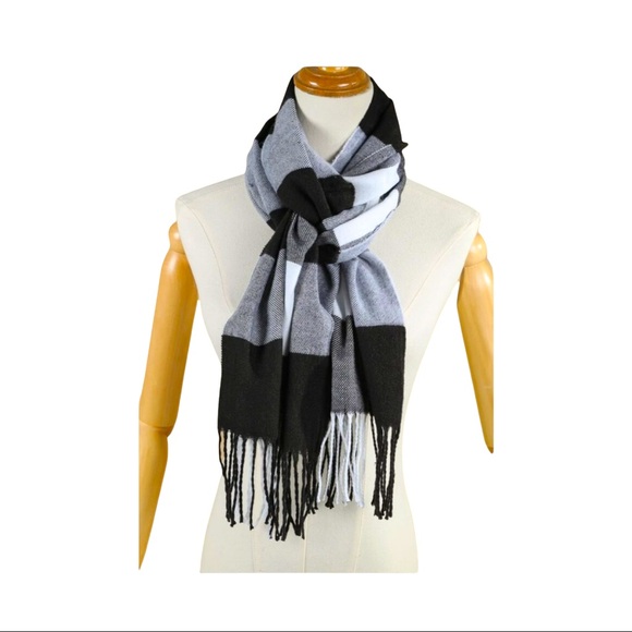 Cozy Winter Plaid Print Fringe Multi-Colored Scarf One Size Accessories Unisex - Picture 4 of 7